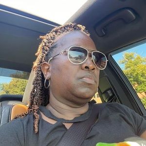 Meet your Posher, Dora